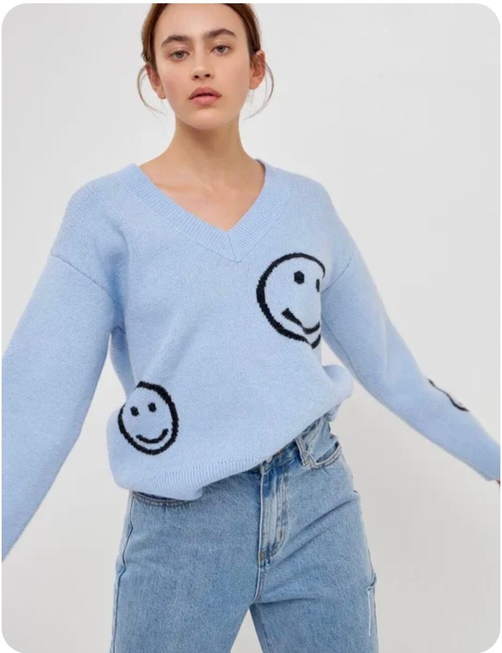 Grey Lab Los Angeles V-Neck Smiley Face Sweater Sz M